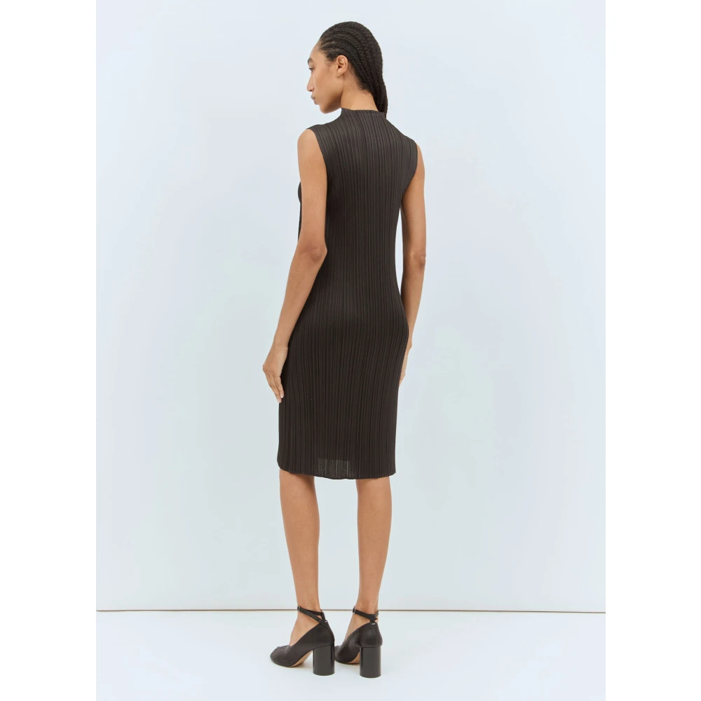 Issey Miyake Geplooide High-Neck Midi Jurk Gray Dames