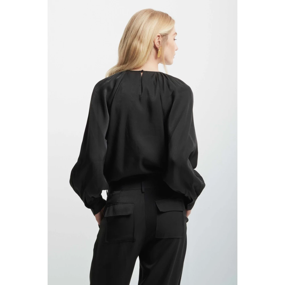 Kocca Blouse met gedrapeerde mouwen Black Dames
