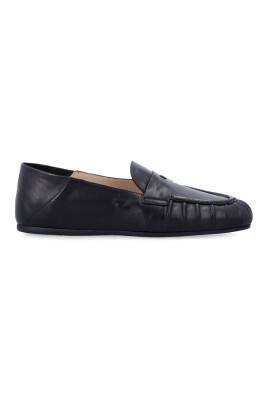chaussures-mocassins-noires-a-bout-ferme