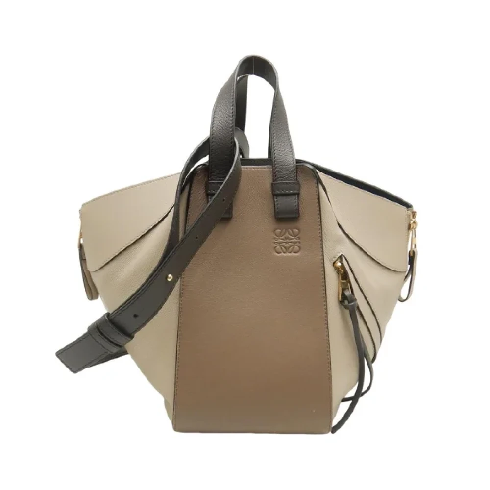Loewe Pre-owned Leather shoulder-bags Beige Dames