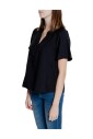 chemisier-noir-en-viscose-a-col-en-v