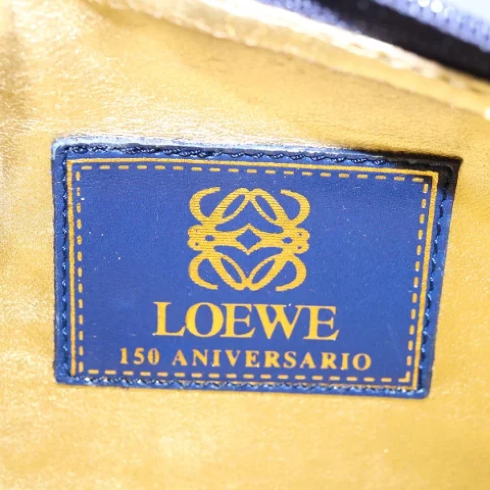 Loewe Pre-owned Leather clutches Blue Dames