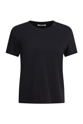 black-t-shirt-classic-style