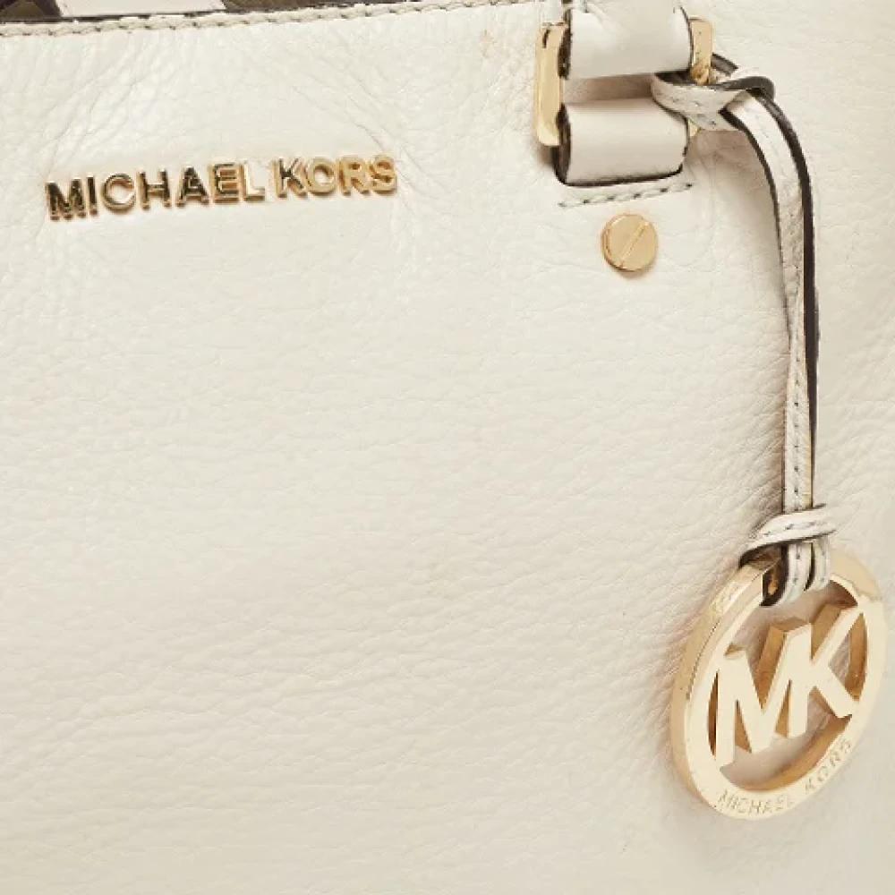 Michael Kors Pre-owned Leather handbags Beige Dames