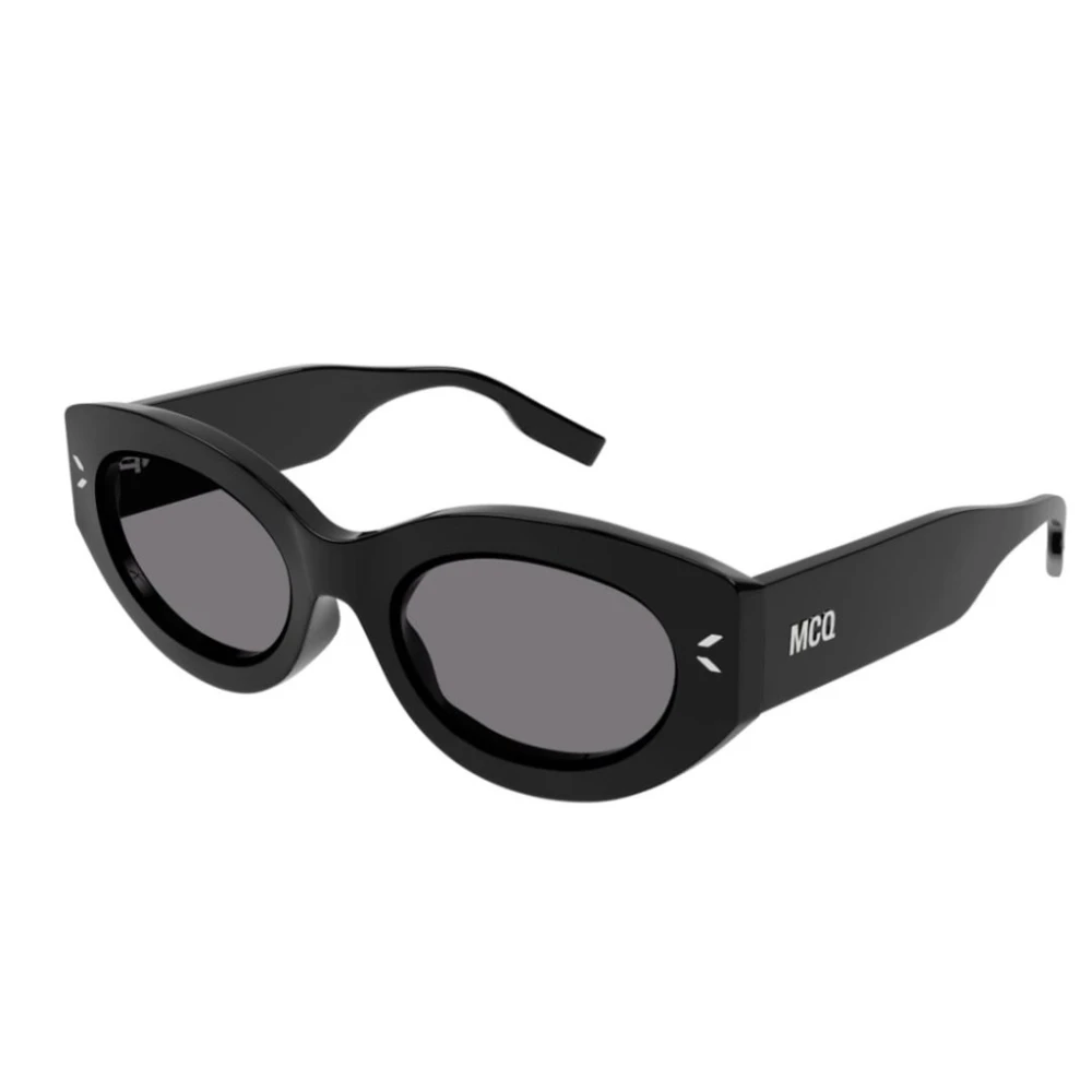 Alexander McQueen Mq0324S Solglasögon - Djärv och Feminin Cat-Eye Stil Black, Dam