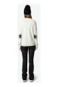 pull-en-cachemire-gris-avec-patchs-etoiles