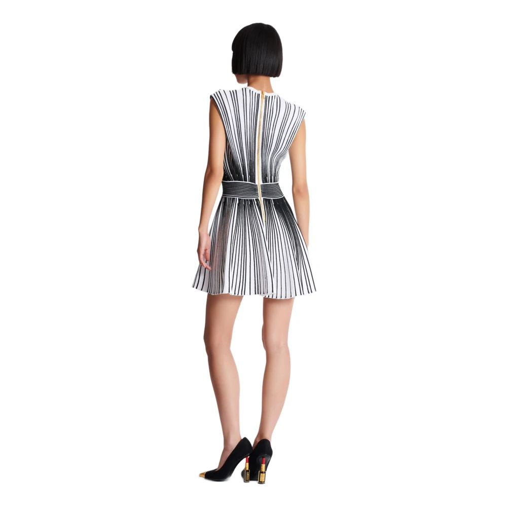 Balmain Tweekleurige uitlopende gebreide jurk White Dames