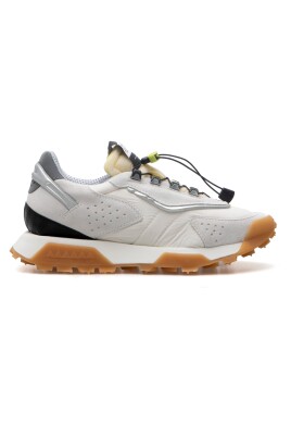 sneaker-revolt-hike-path-m