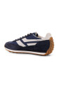 baskets-bleues-avec-detail-en-caoutchouc