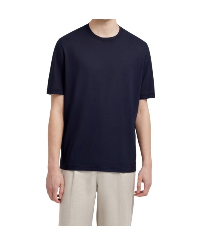 short-sleeve-round-neck-t-shirt