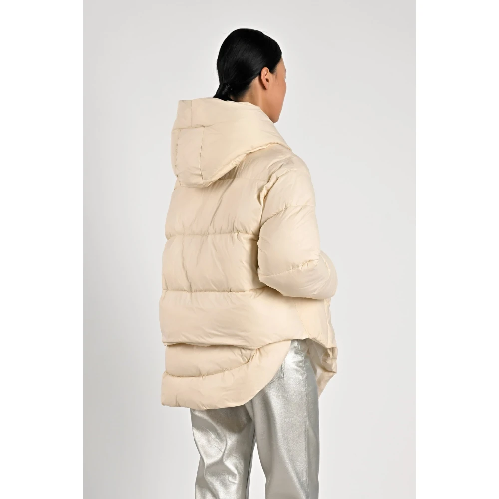 Canadian Classics Satijnen Nylonjas met Polyester Vulling Beige Dames