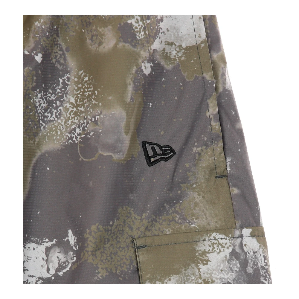 new era Outdoor Utility Aop Track Pant Olijf Multicolor Heren