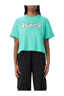 classic-white-tee-for-women