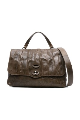 sac-a-main-en-cuir-vert-design-chic