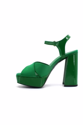 high-heel-sandals