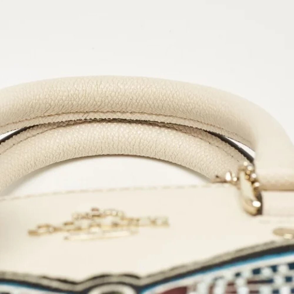 Coach Pre-owned Leather handbags Beige Dames