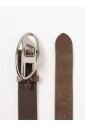 ceinture-en-cuir-avec-boucle-en-metal