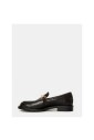 mocassin-en-cuir-noir-avec-fermoir-dore