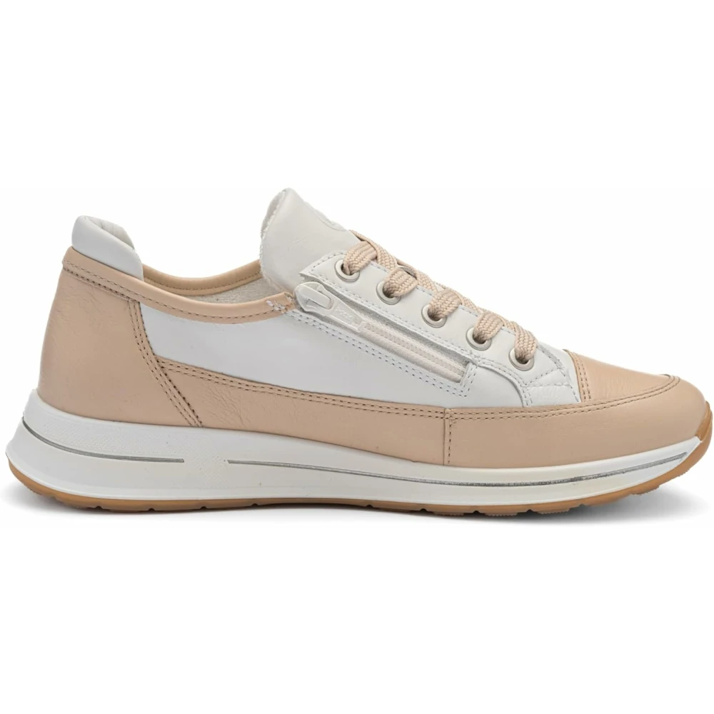 ara Osaka Sneaker