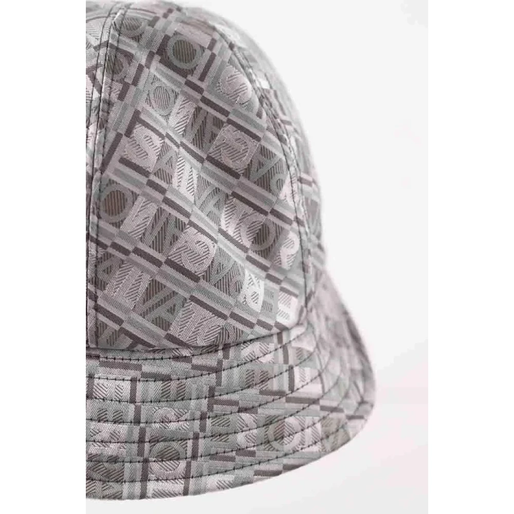 Salvatore Ferragamo Pre-owned Fabric hats Gray Dames