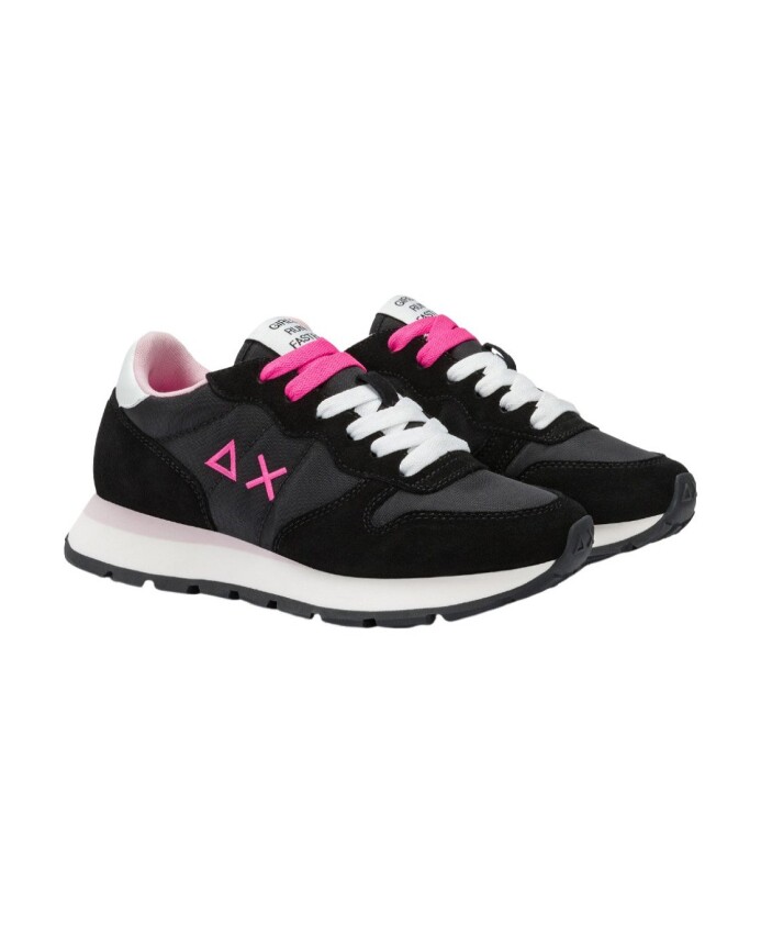 sneakers-en-daim-noir-avec-double-lacet-rose