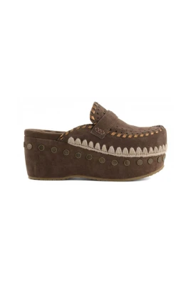 Clog Overstitching
