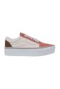 classic-leather-sneakers-for-everyday-wear