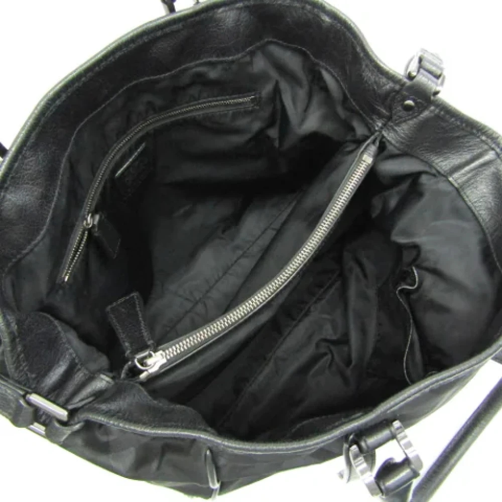 Burberry Vintage Pre-owned Fabric shoulder-bags Black Dames