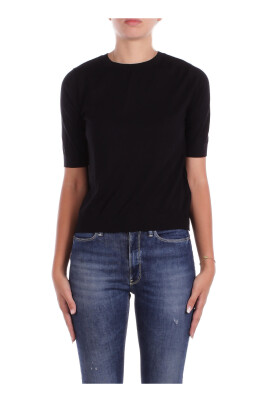 pull-noir-avec-manches-trois-quarts