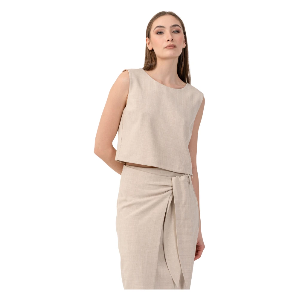 Kocca Women's Beige Sleeveless Tops, L, Tailored Cropped Vest Style Top