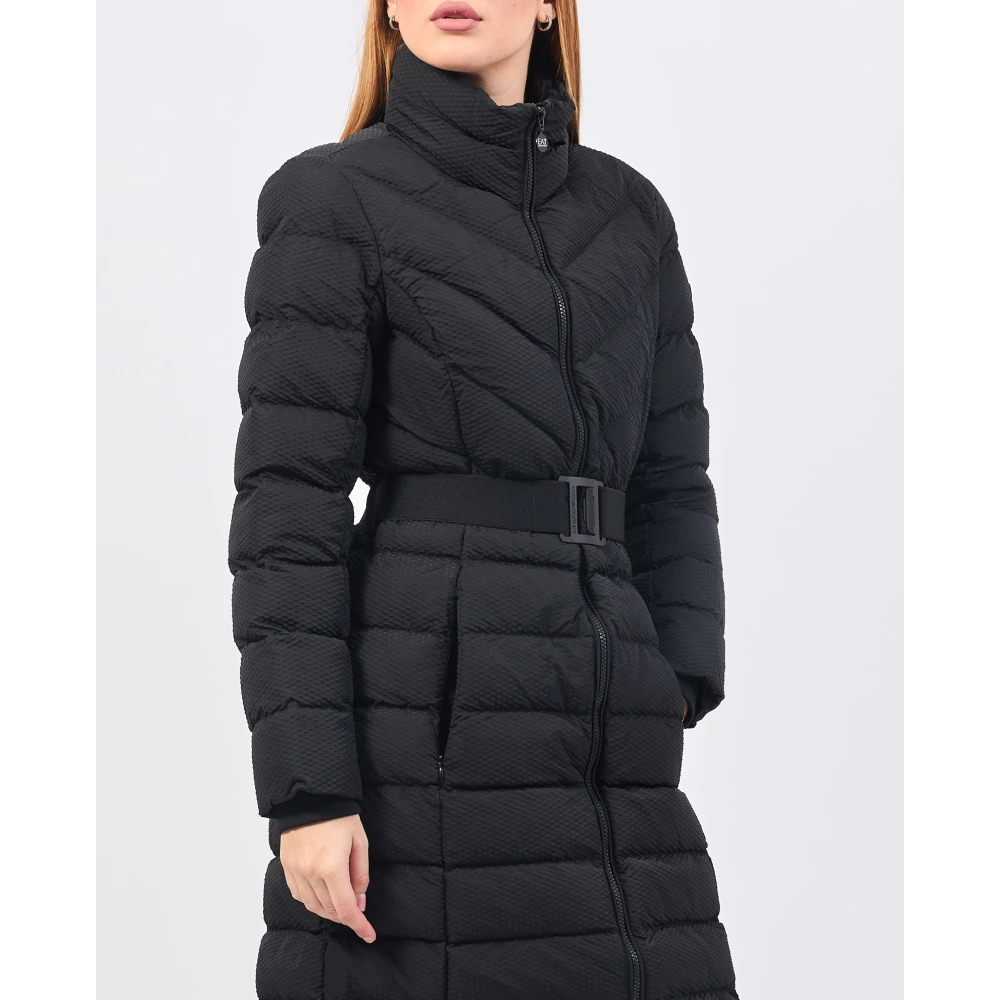 Emporio Armani Zwarte Gewatteerde Lange Jas met Riem Black Dames