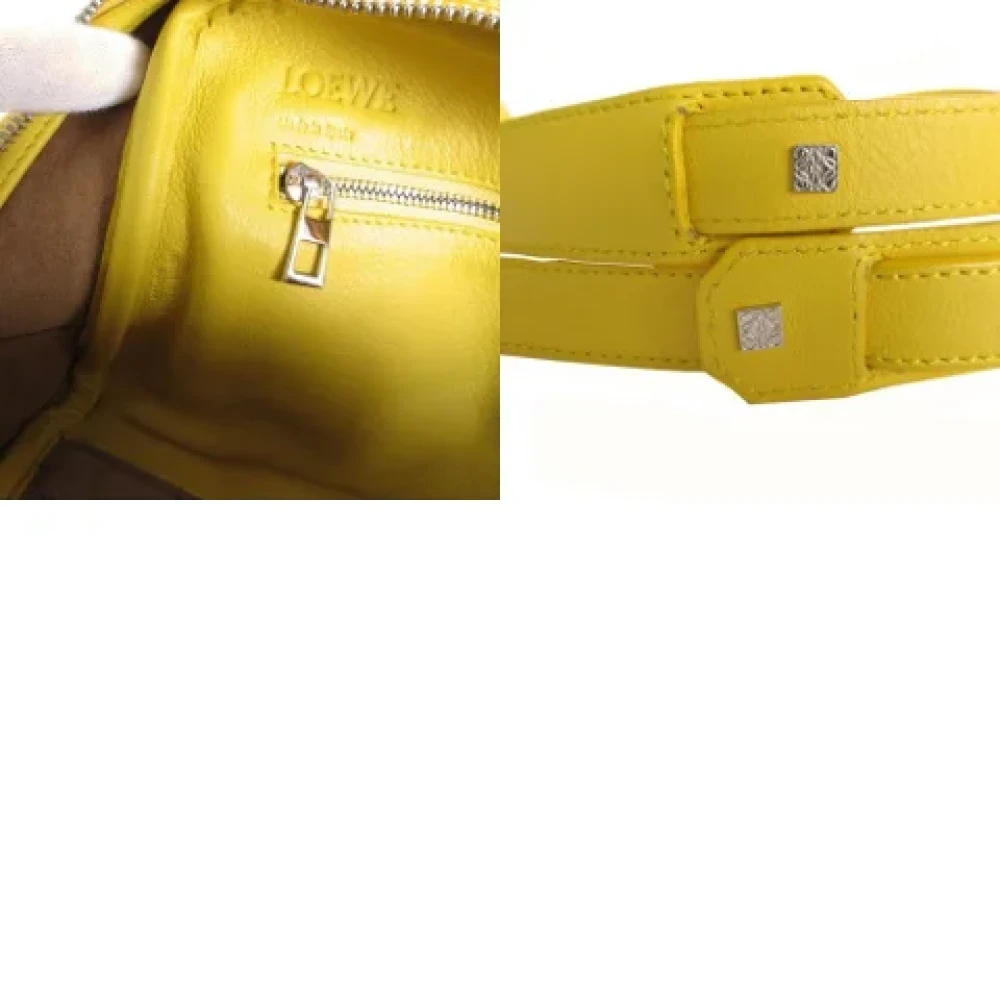 Loewe Pre-owned Leather handbags Yellow Dames