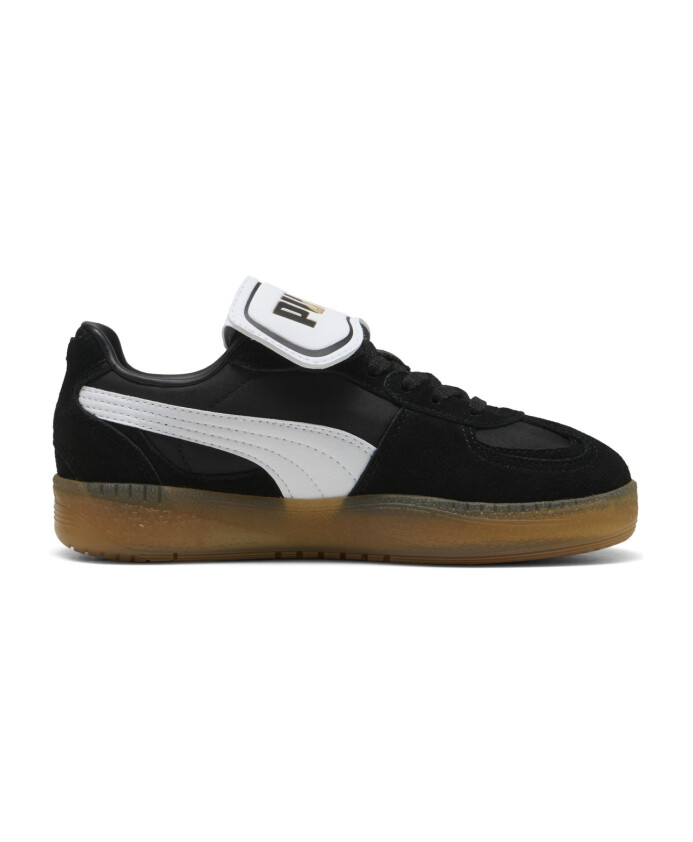 black-sneaker-for-women