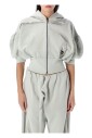 pull-a-capuche-gris-a-manches-courtes