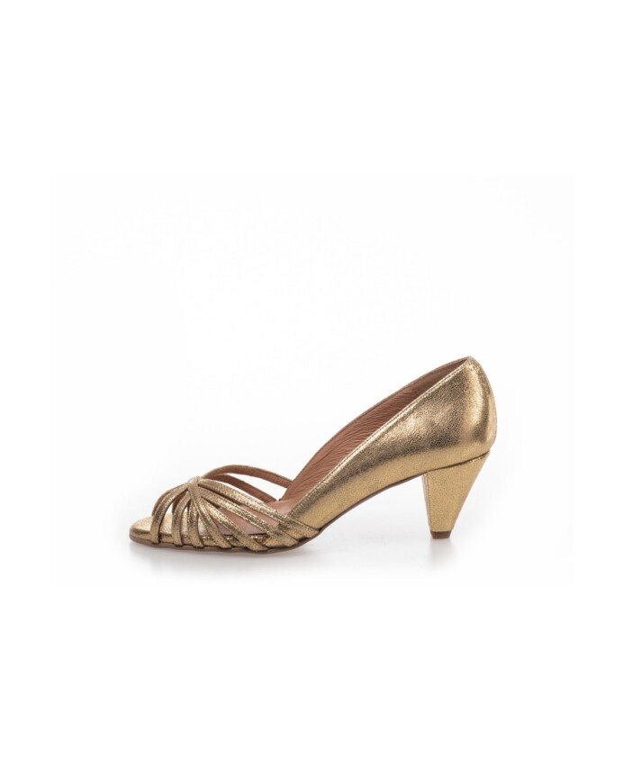 eleganta-laderpumps-med-smala-remmar