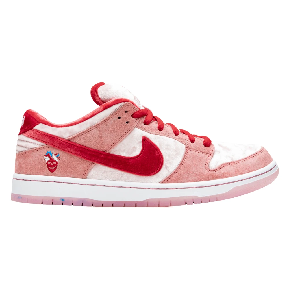 Nike Begränsad upplaga SB Dunk Low Strange Love Pink, Herr