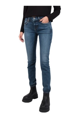 slim-fit-jeans