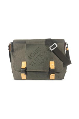 pre-owned-fabric-louis-vuitton-bags