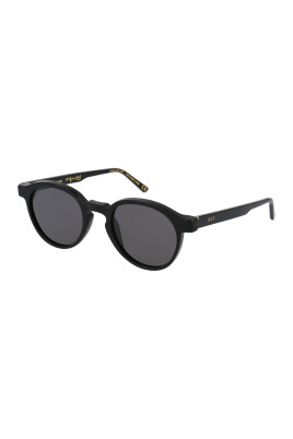 lunettes-de-soleil-warhol-pour-un-look-elegant