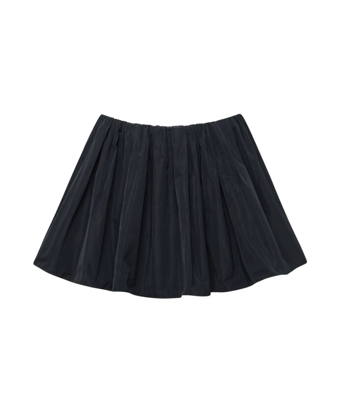 black-side-zip-fastening-inner-shorts
