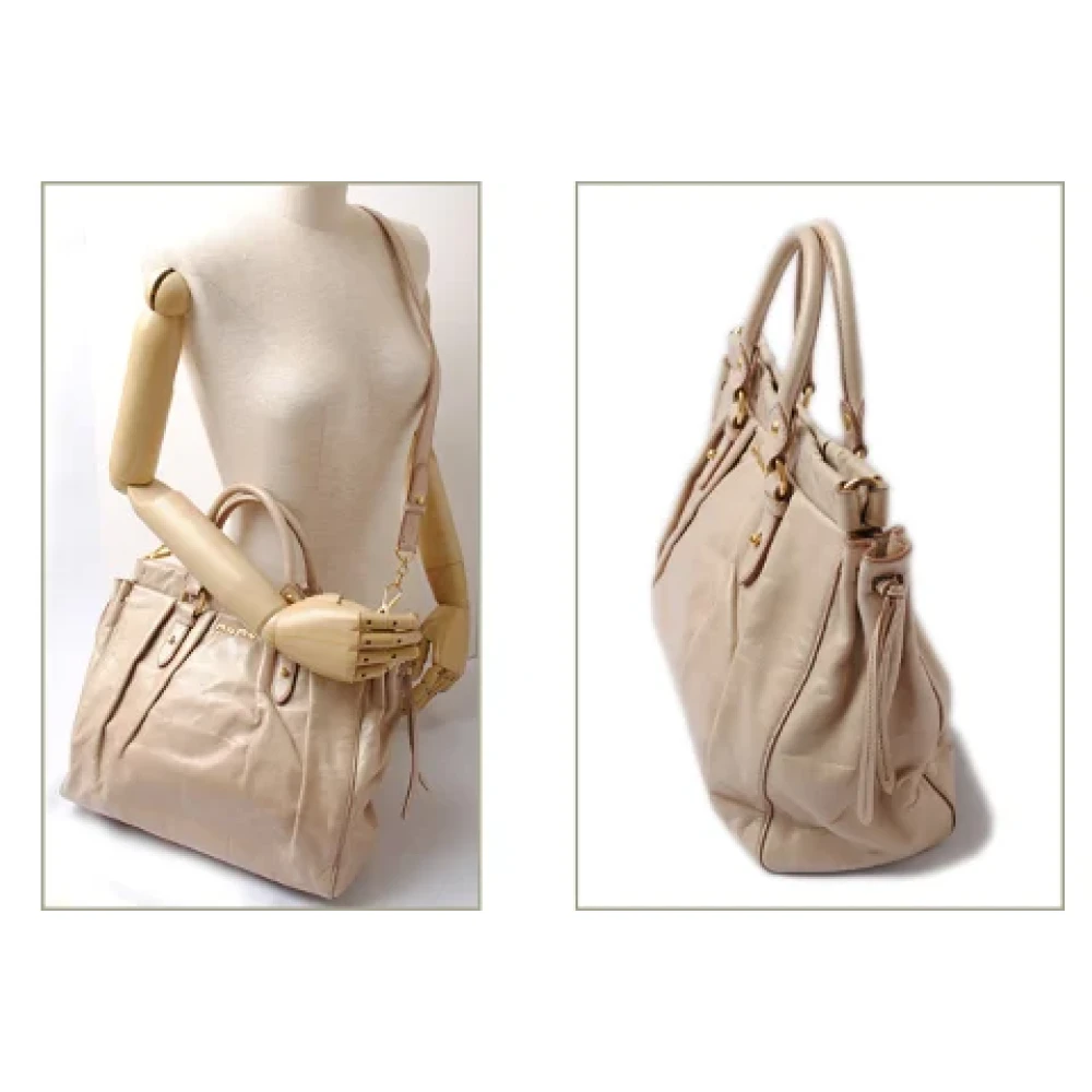 Miu Pre-owned Leather handbags Beige Dames