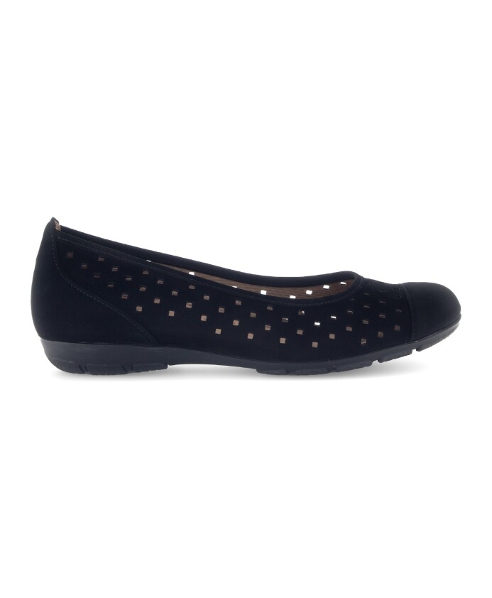 ballerines-noires-en-daim