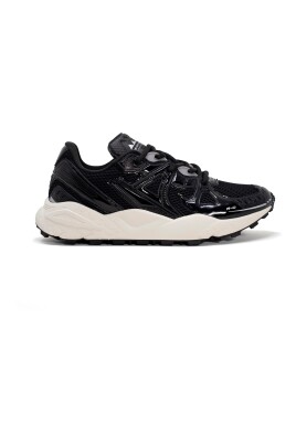 sneaker-black-hawk