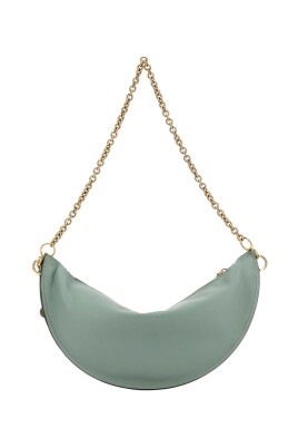 leather-shoulder-bag-with-iconic-style