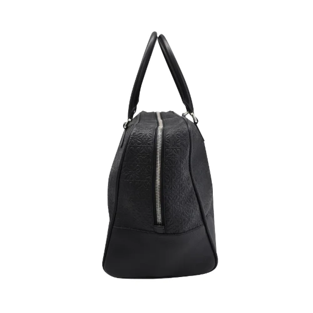 Loewe Leather handbags Black Heren