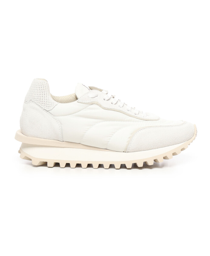 sneakers-blanches-a-semelle-en-caoutchouc