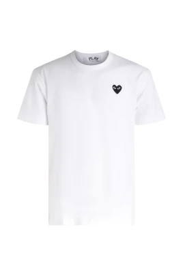 Vit T-shirt med hjärtpatch