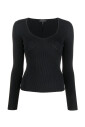 pull-decontracte-noir-a-manches-longues