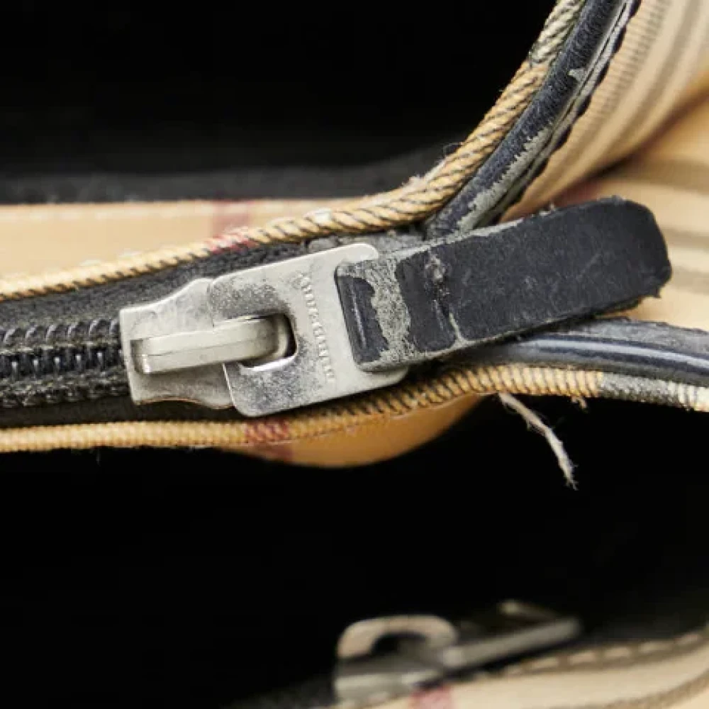 Burberry Vintage Pre-owned Canvas handbags Beige Dames