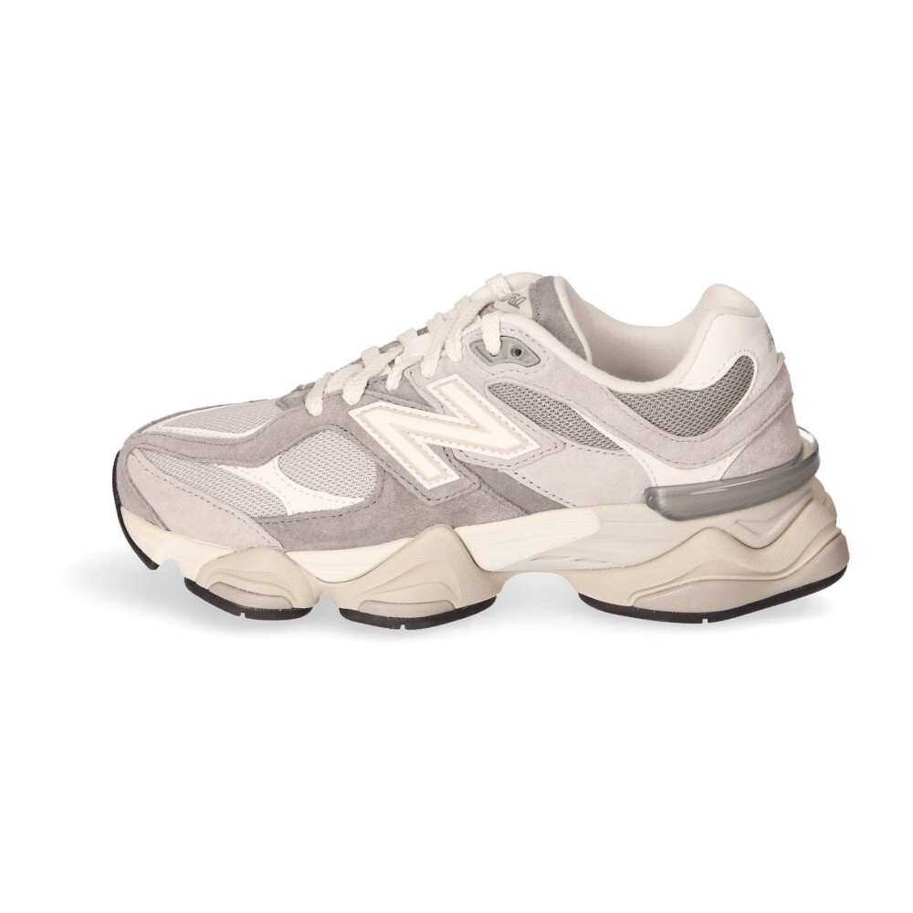 Sneaker de Terciopelo y Cuero con Mediasuela de Doble Densidad New Balance Mujer Miinto